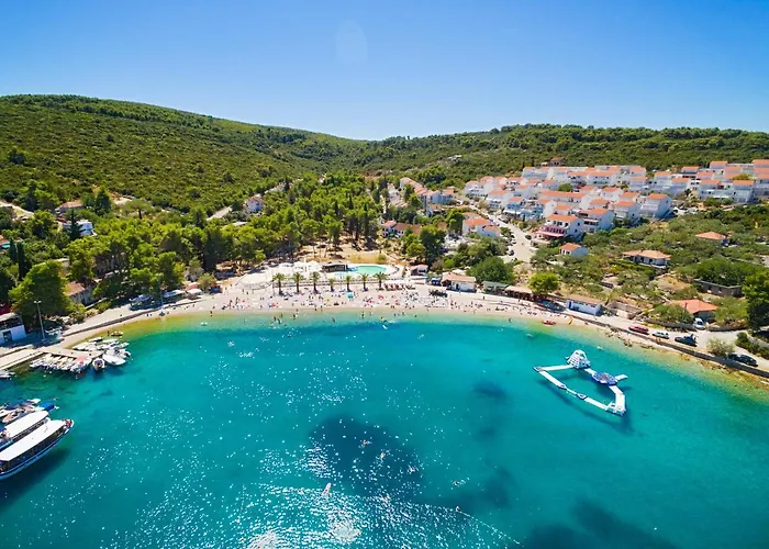 Dom wakacyjny Sol - Private Heated Pool & 30m From The