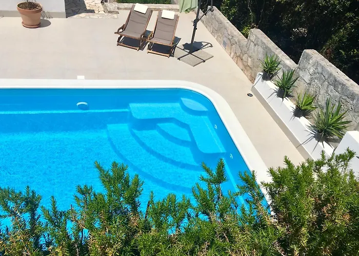 Sol - Private Heated Pool & 30m From The Dom wakacyjny Nečujam