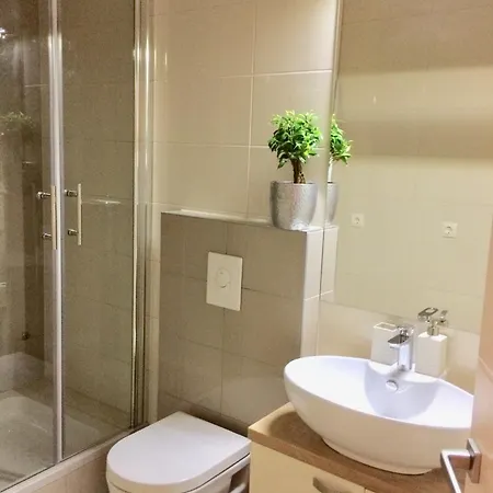 Sol - Private Heated Pool & 30m From The *